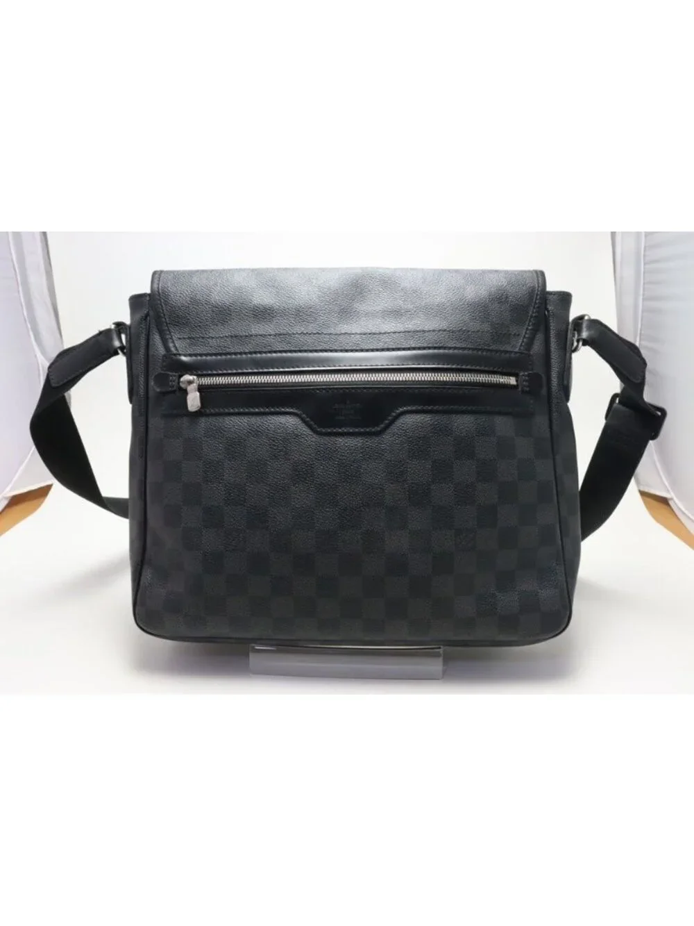 Louis Vuitton Daniel MM Damier Graphite Shoulder